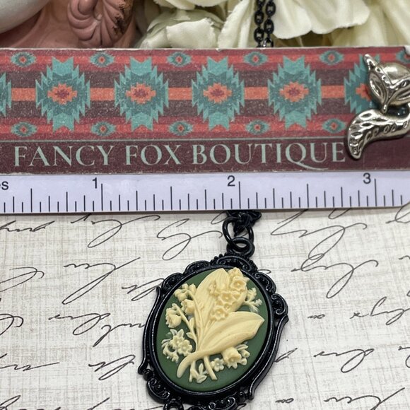 Green Lily of the Valley Cameo Summer Pendant Necklace black Charm Wedding Gift - Picture 7 of 16